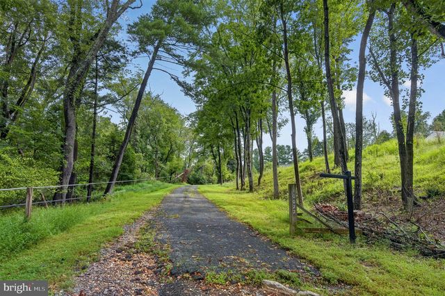 10022 COLVIN RUN, Great Falls, VA 22066