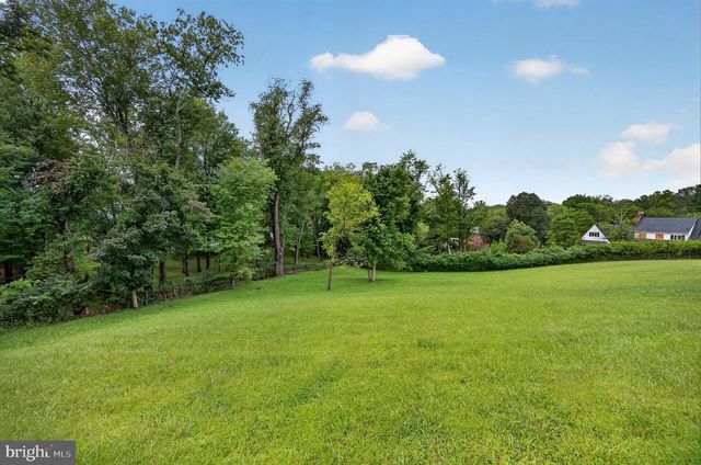 10022 COLVIN RUN, Great Falls, VA 22066
