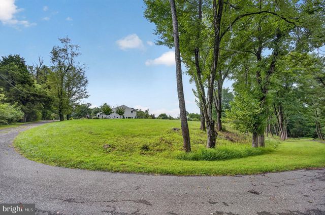 10022 COLVIN RUN, Great Falls, VA 22066