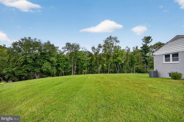 10022 COLVIN RUN, Great Falls, VA 22066