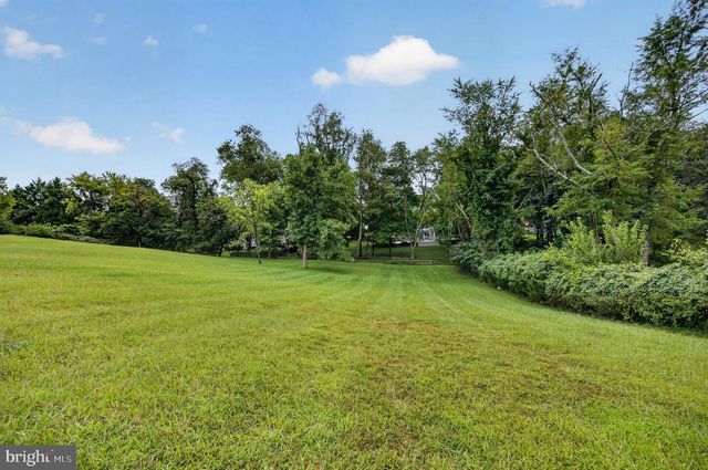 10022 COLVIN RUN, Great Falls, VA 22066
