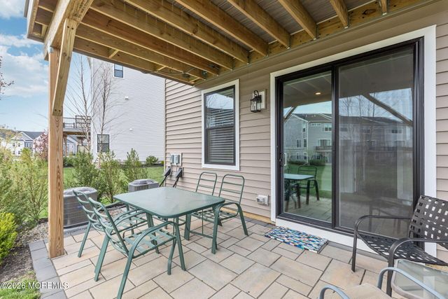 11 Valiant Court, Middletown, NJ 07748