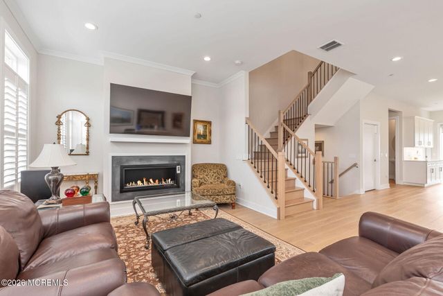11 Valiant Court, Middletown, NJ 07748