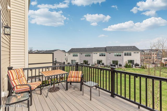 11 Valiant Court, Middletown, NJ 07748