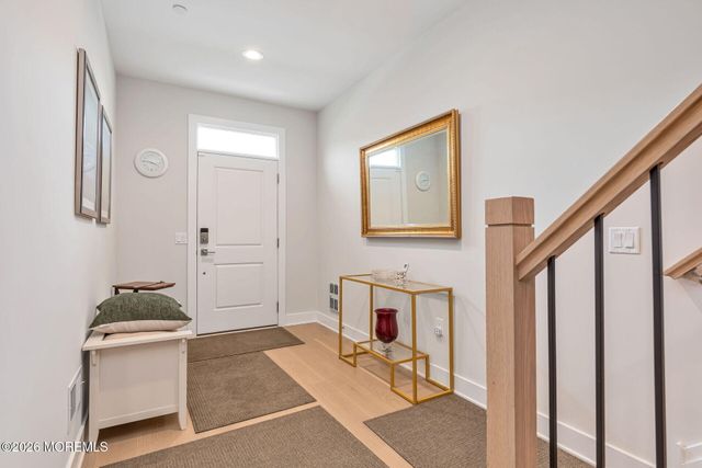 11 Valiant Court, Middletown, NJ 07748