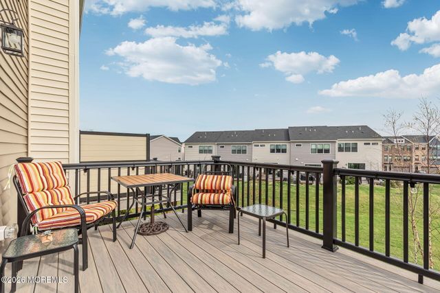 11 Valiant Court, Middletown, NJ 07748