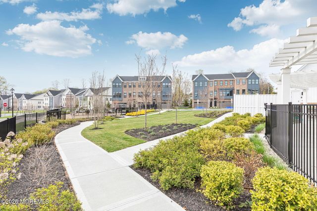 11 Valiant Court, Middletown, NJ 07748