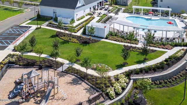 11 Valiant Court, Middletown, NJ 07748