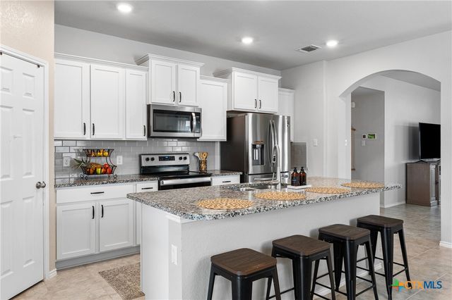 8807 Hidden Oaks Drive, Temple, TX 76502