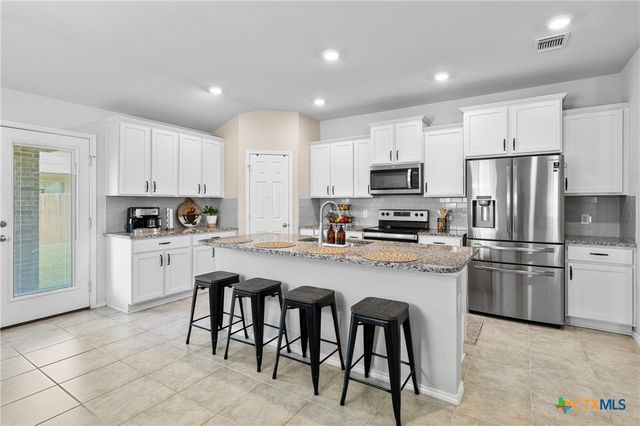 8807 Hidden Oaks Drive, Temple, TX 76502