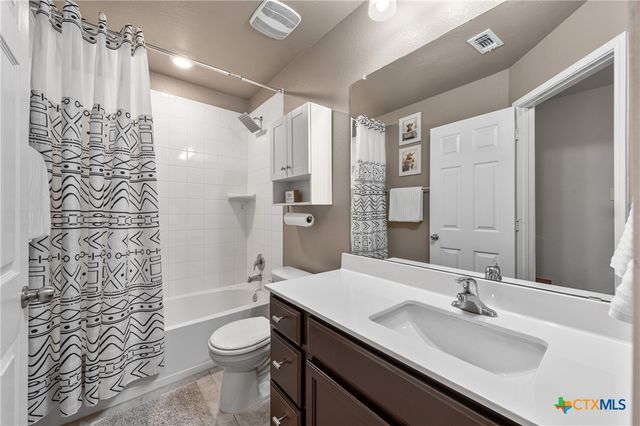 8807 Hidden Oaks Drive, Temple, TX 76502