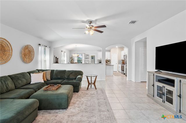 8807 Hidden Oaks Drive, Temple, TX 76502