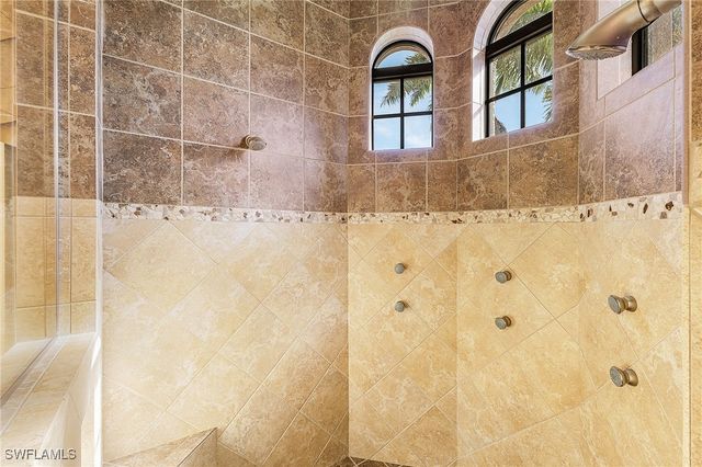 1733 supreme CT, Naples, FL 34110