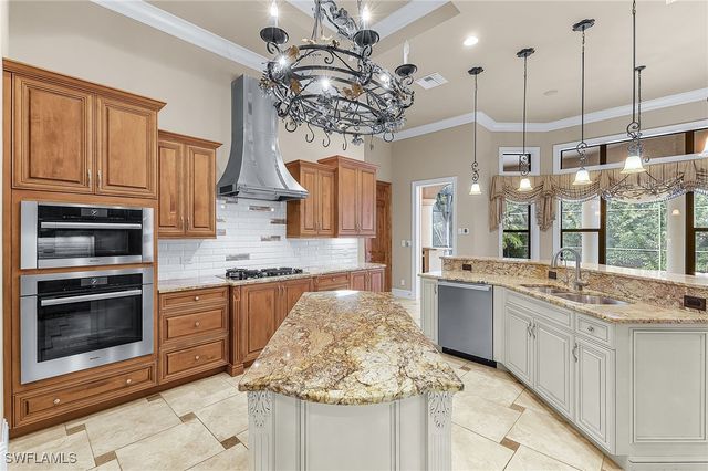 1733 supreme CT, Naples, FL 34110