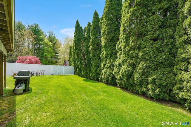 1420 River Blvd Extension, Suffield, CT 06078