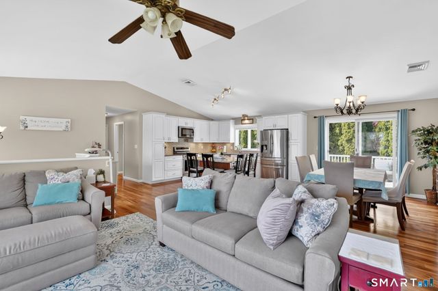1420 River Blvd Extension, Suffield, CT 06078