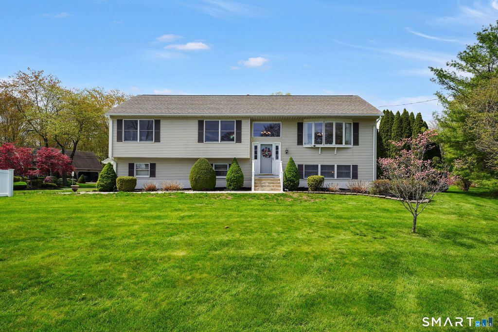 1420 River Blvd Extension, Suffield, CT 06078