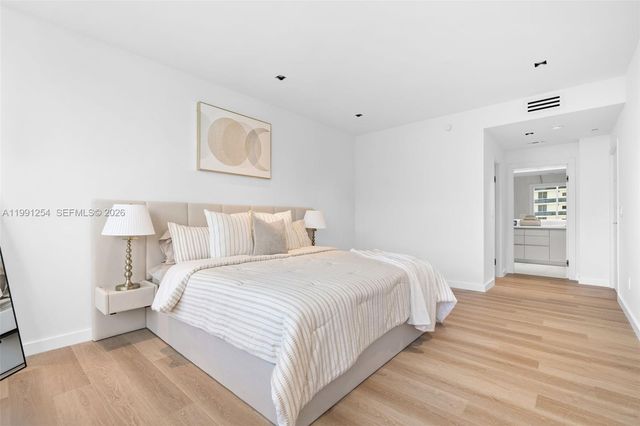 9601 Collins Avenue 808, Bal Harbour, FL 33154