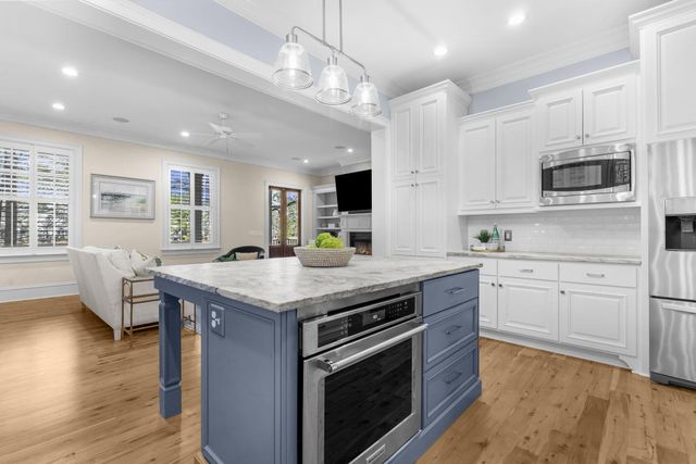 4104 Ten Shillings Way, Ravenel, SC 29470