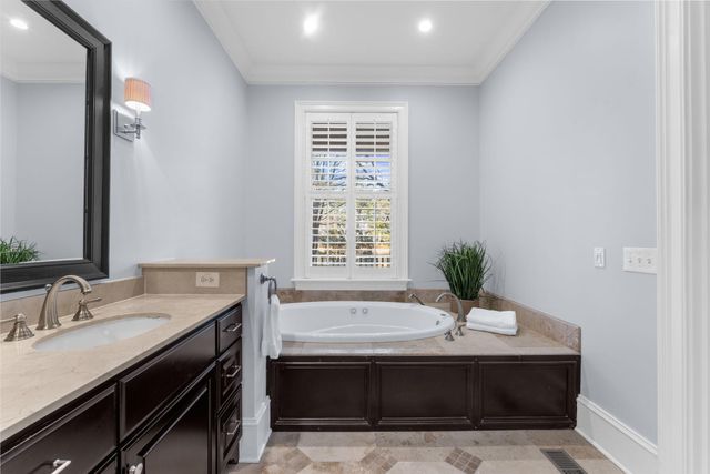 4104 Ten Shillings Way, Ravenel, SC 29470