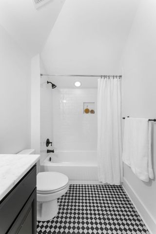 4104 Ten Shillings Way, Ravenel, SC 29470