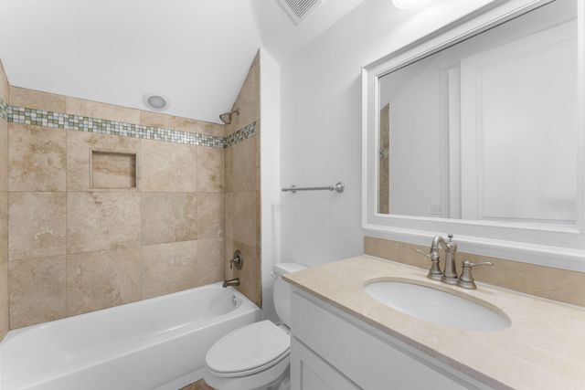 4104 Ten Shillings Way, Ravenel, SC 29470