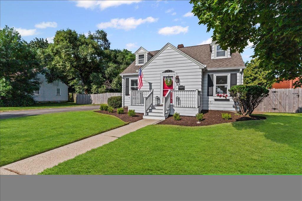 308 S Slusser Street, Grayslake, IL 60030