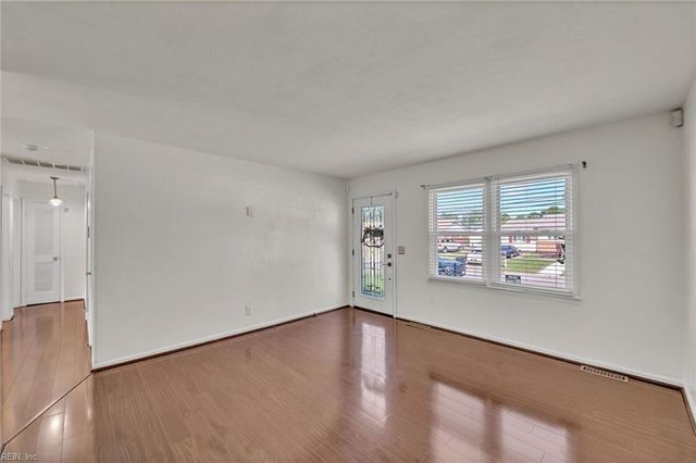 1103 Warfield DR, Portsmouth, VA 23701