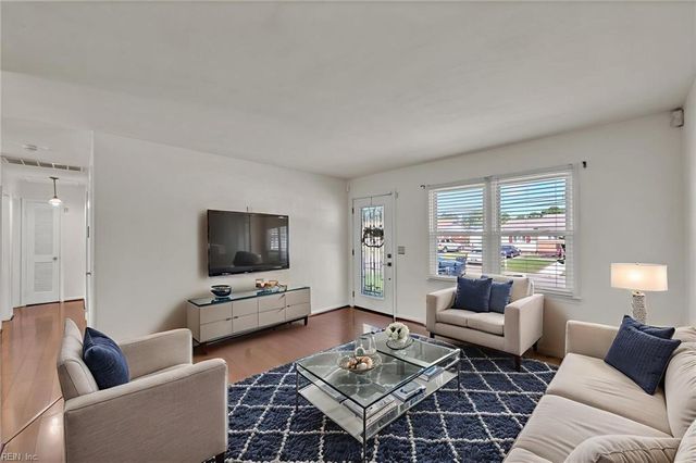 1103 Warfield DR, Portsmouth, VA 23701