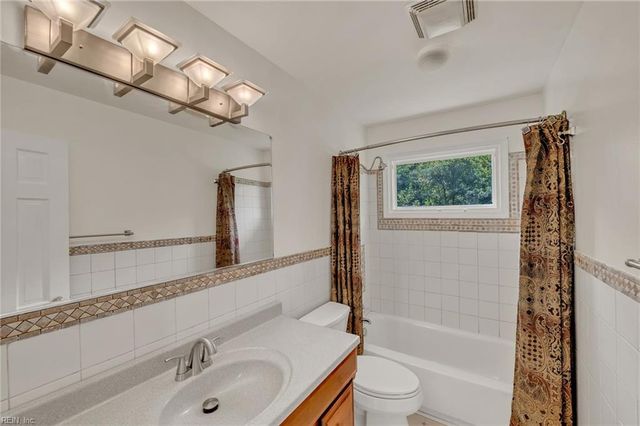 1103 Warfield DR, Portsmouth, VA 23701