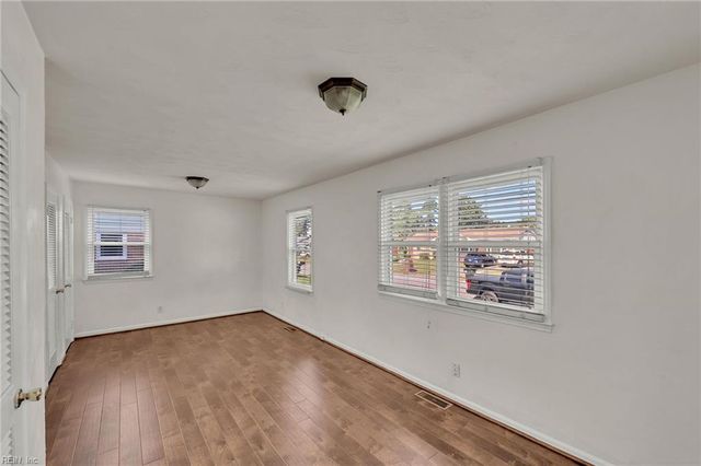 1103 Warfield DR, Portsmouth, VA 23701