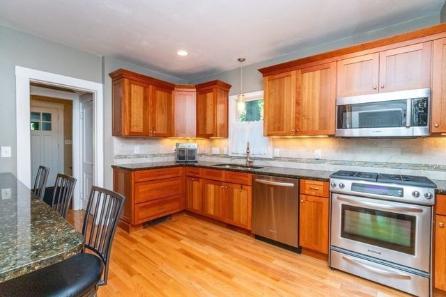 79 Redlands Road, Boston, MA 02132