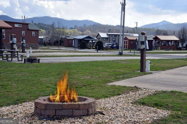 221 Golden Nugget, Blairsville, GA 30512