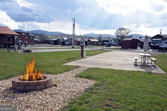 221 Golden Nugget, Blairsville, GA 30512