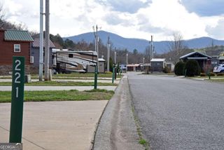 221 Golden Nugget, Blairsville, GA 30512