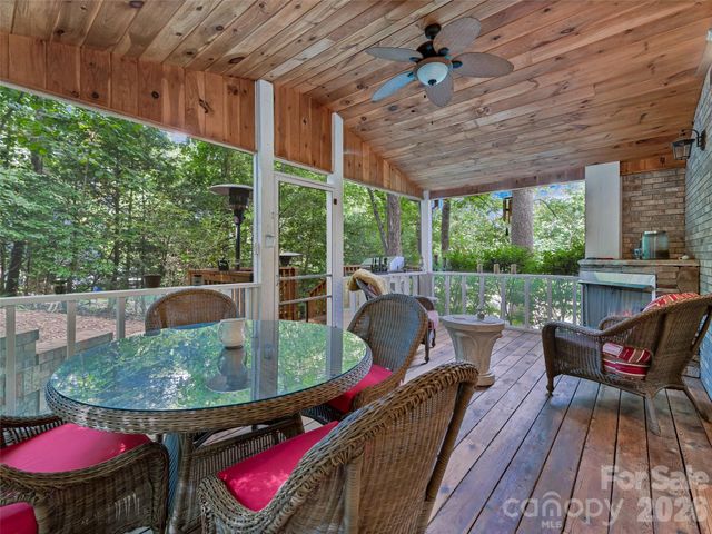 105 Galloway Drive, Asheville, NC 28803