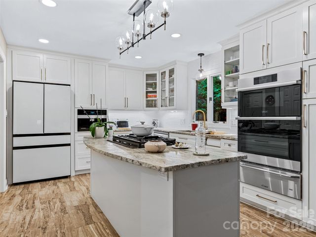 105 Galloway Drive, Asheville, NC 28803