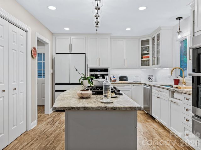 105 Galloway Drive, Asheville, NC 28803