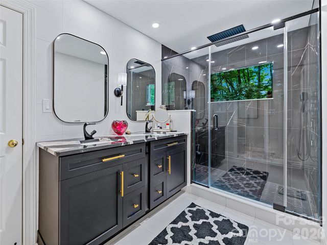 105 Galloway Drive, Asheville, NC 28803