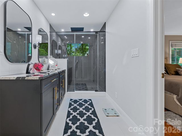 105 Galloway Drive, Asheville, NC 28803
