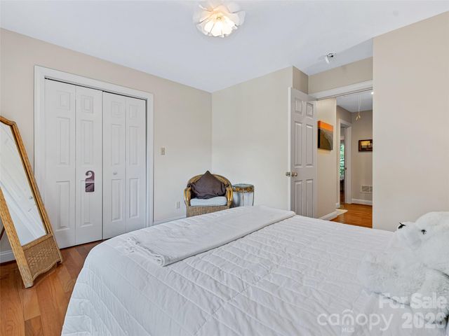 105 Galloway Drive, Asheville, NC 28803