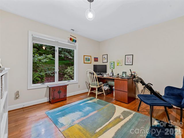 105 Galloway Drive, Asheville, NC 28803