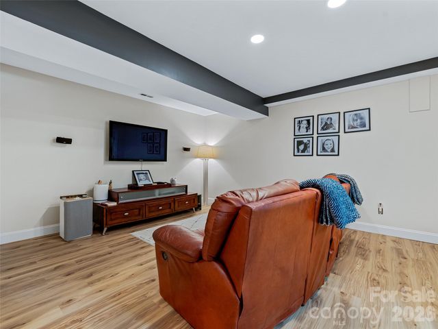 105 Galloway Drive, Asheville, NC 28803