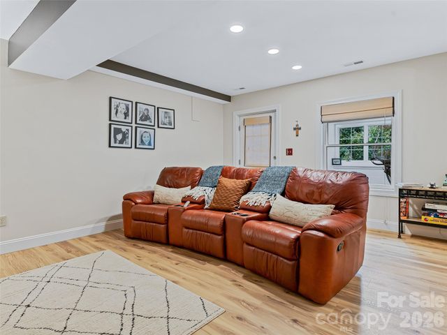105 Galloway Drive, Asheville, NC 28803