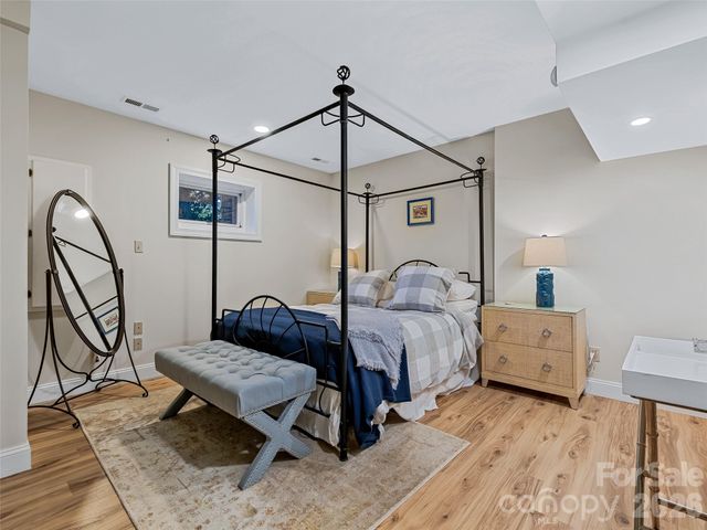 105 Galloway Drive, Asheville, NC 28803