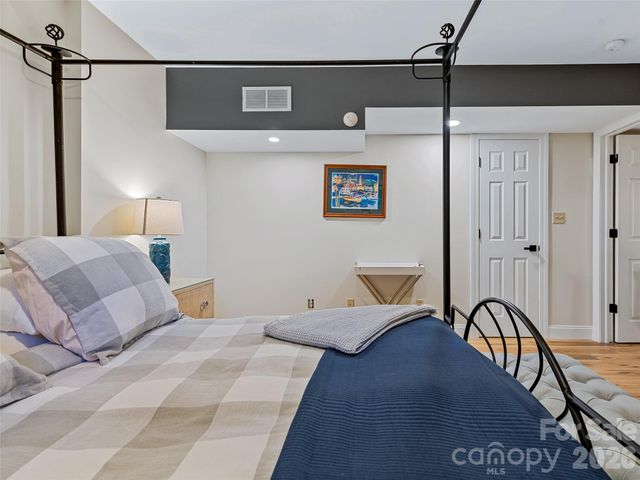 105 Galloway Drive, Asheville, NC 28803