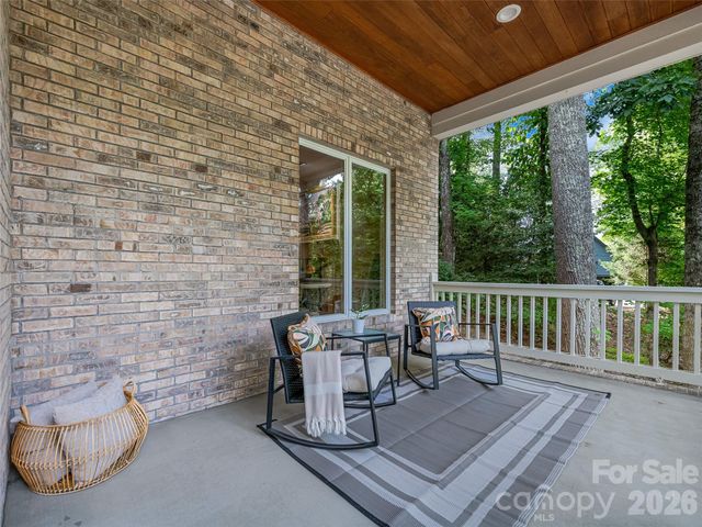 105 Galloway Drive, Asheville, NC 28803