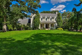 216 Hilltop Lane, Wyoming, OH 45215