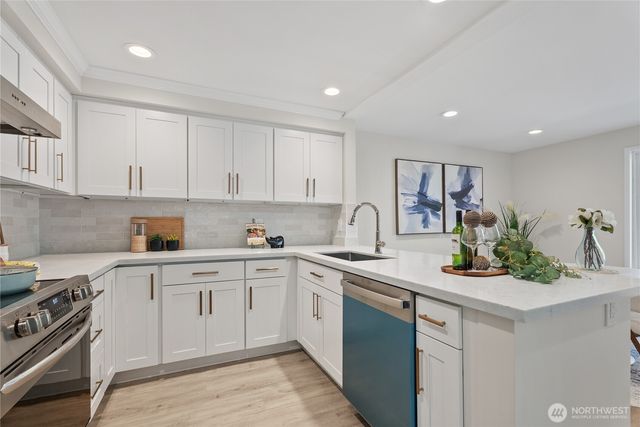 231 145th Place SE, Bellevue, WA 98007