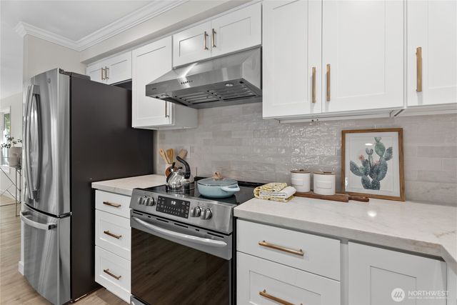 231 145th Place SE, Bellevue, WA 98007
